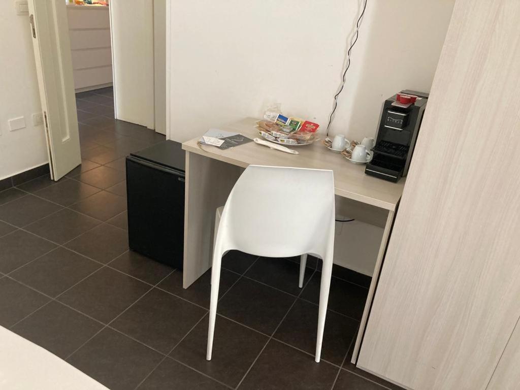 Gatto Bianco La Dimora Storica Bed & Breakfast Lecce Exterior photo