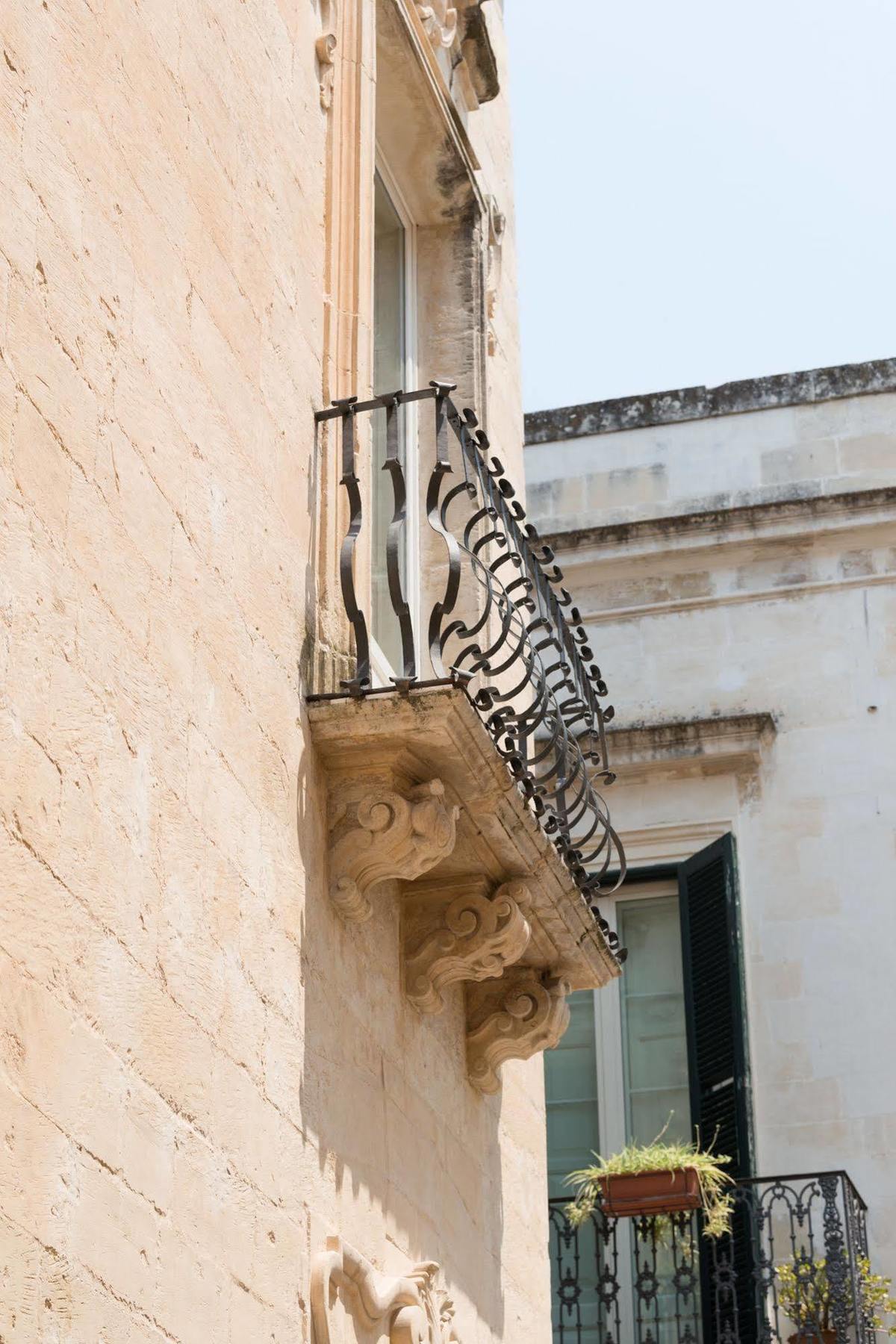 Gatto Bianco La Dimora Storica Bed & Breakfast Lecce Exterior photo